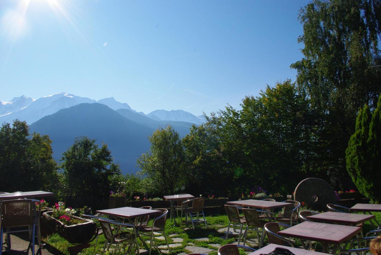 Hotel Le Tourisme Plateau dʼAssy Esterno foto
